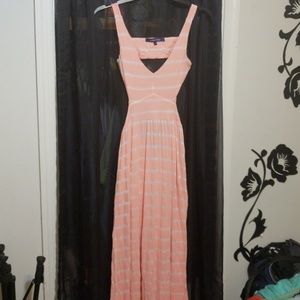 Maxi Dress $Make an offer$